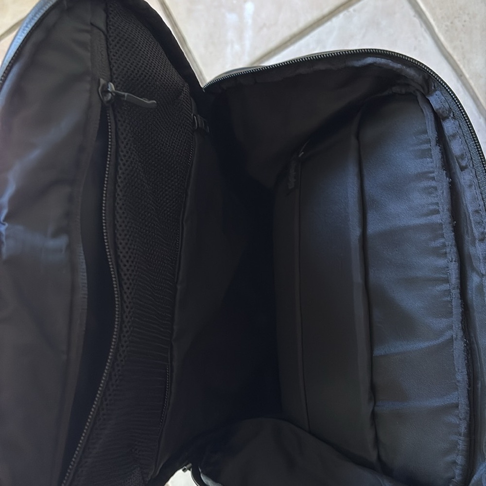 Lululemon backpack - Picture 4 of 6